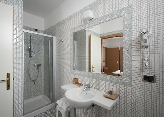 Hotel Villa Colico 3*