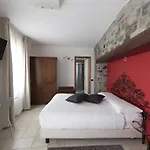 호텔 Hotel Villa Colico