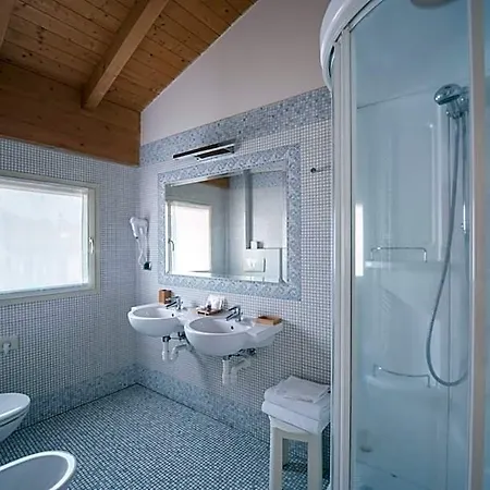 فندق Hotel Villa Colico