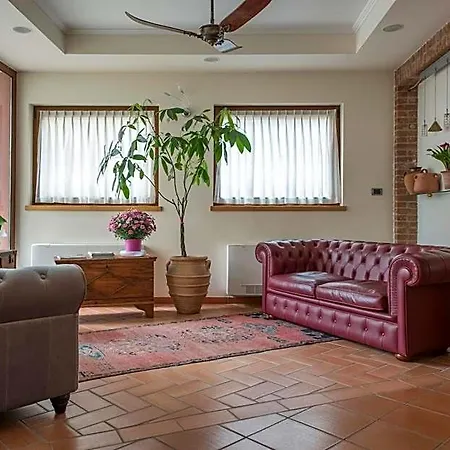 Hotel Villa Colico فندق كوليكو