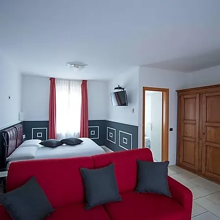 Hotel Villa Colico 3* كوليكو