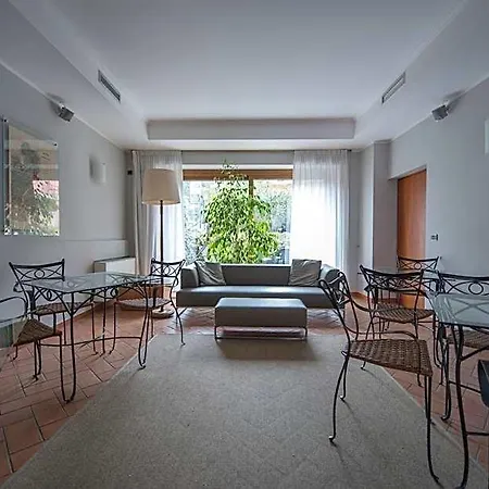 Hotel Villa Colico كوليكو