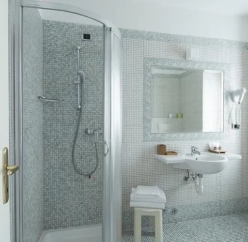 Hotel Villa Colico Колико