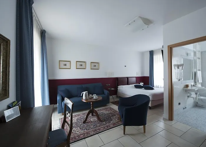 Hotel Villa Colico Колико