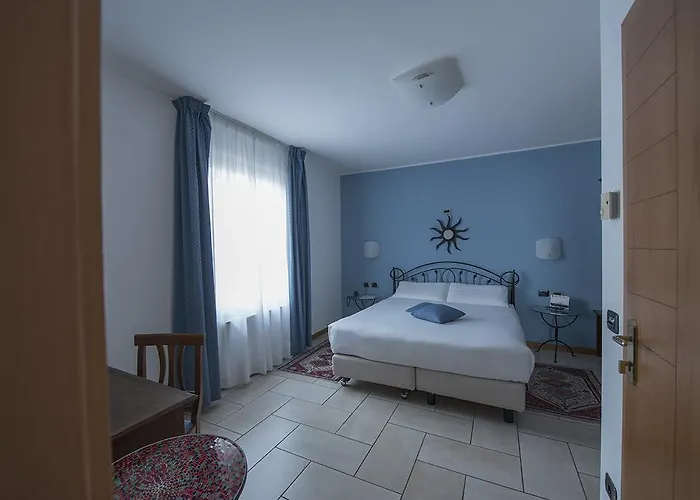 Отель Hotel Villa Colico